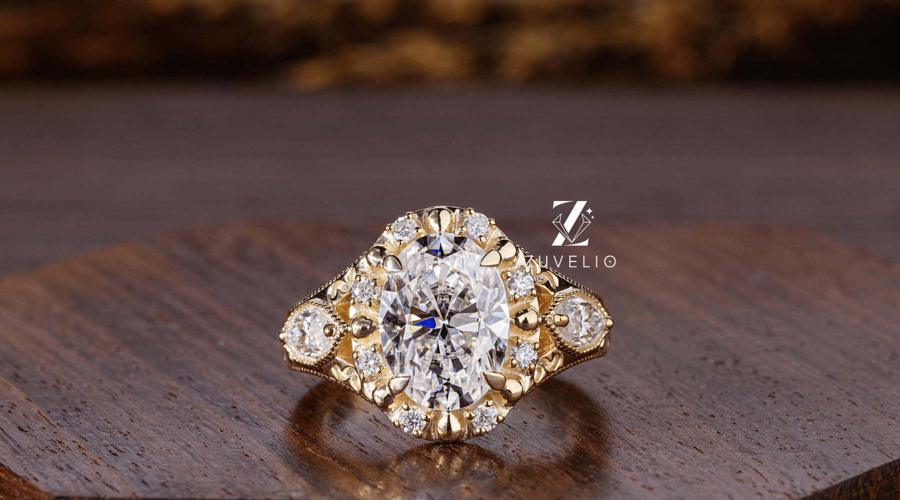Vintage Engagement Ring with Marquise Cut Diamond Beauty: Timeless Elegance