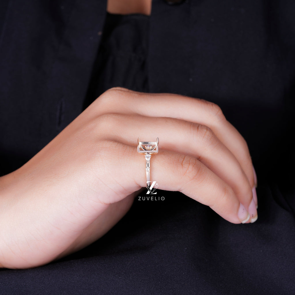 Emerald Semi Mount Diamond Ring