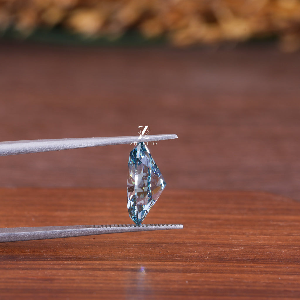 Vivid Blue Oval Diamond