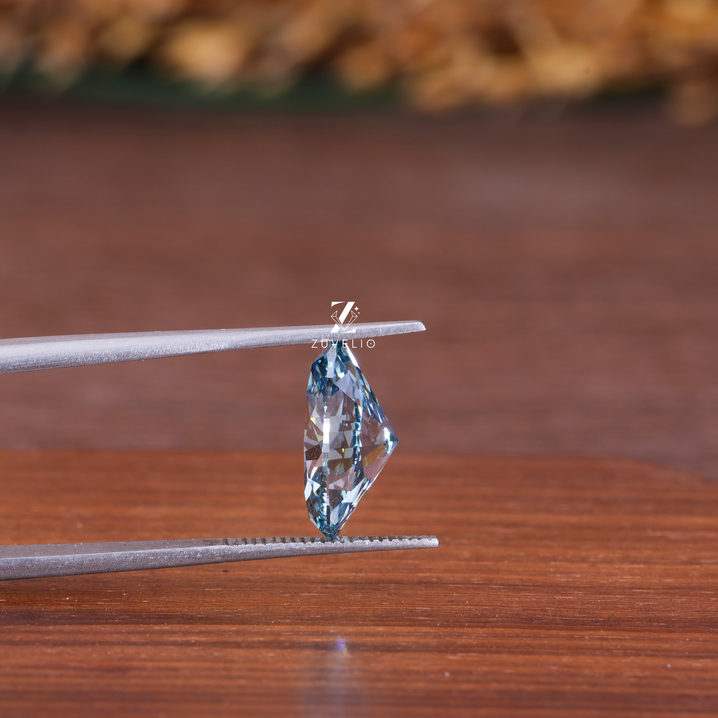 Vivid Blue Oval Diamond
