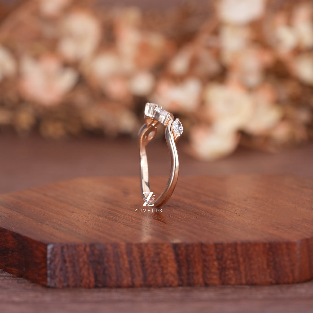 Vintage Curved Diamond Band