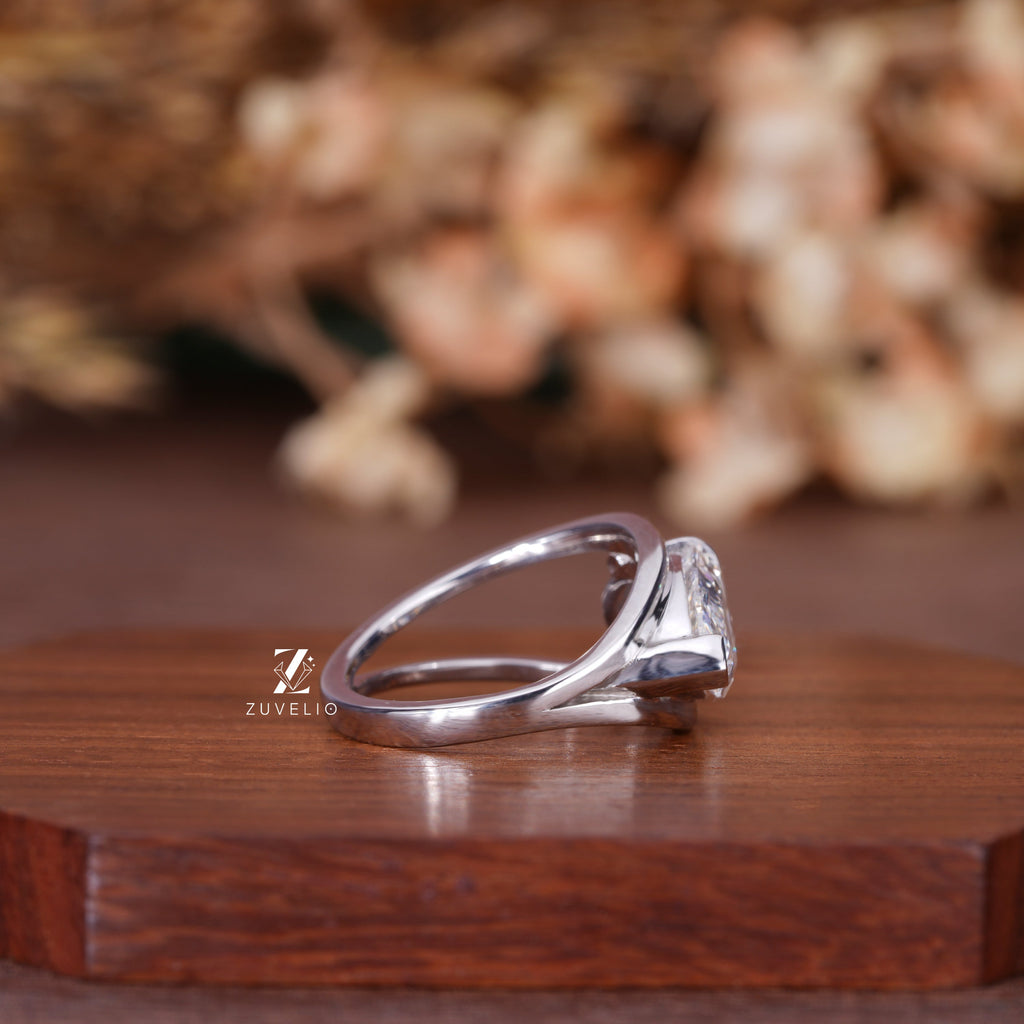 Pear Lab Diamond Ring