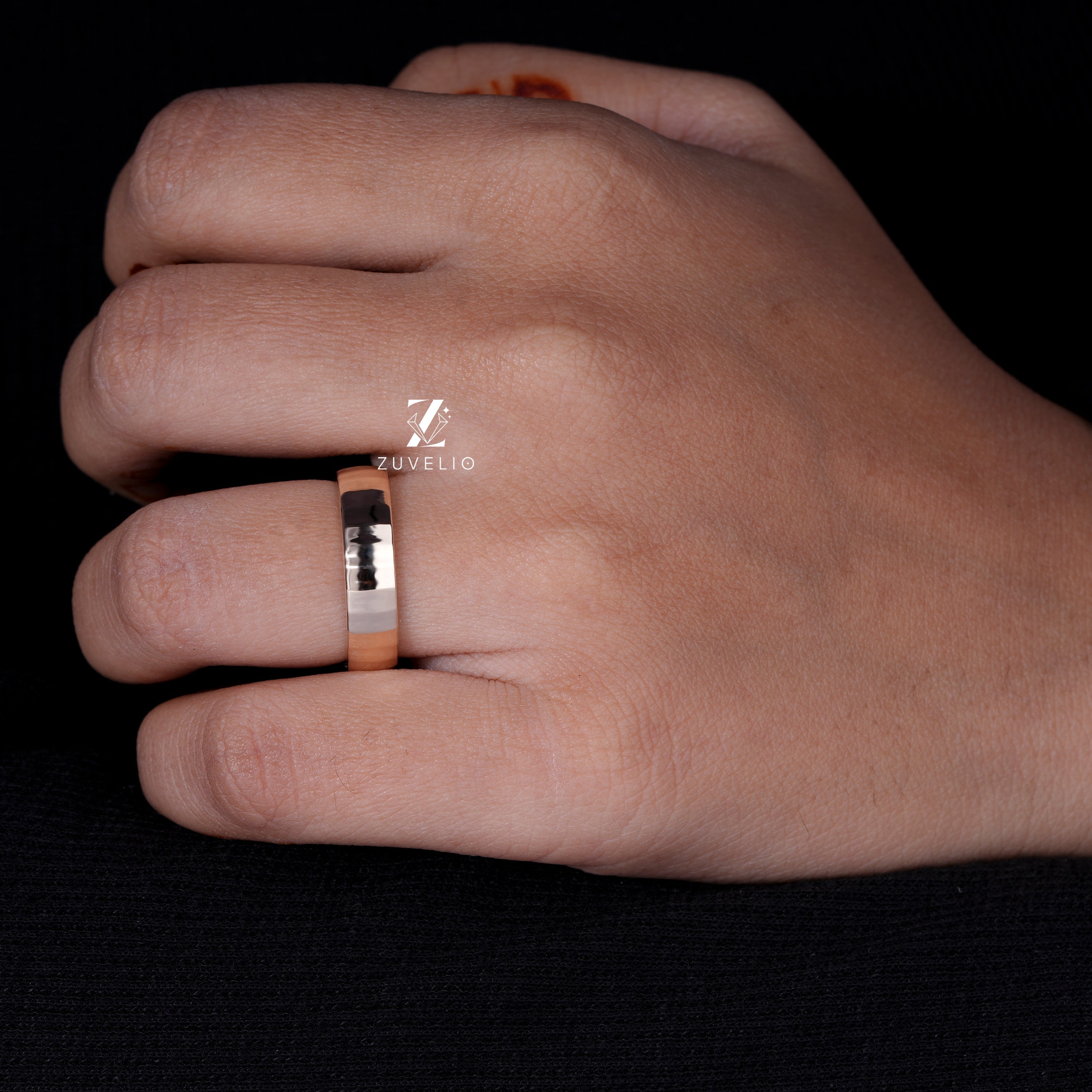Unisex Textured Gold Band