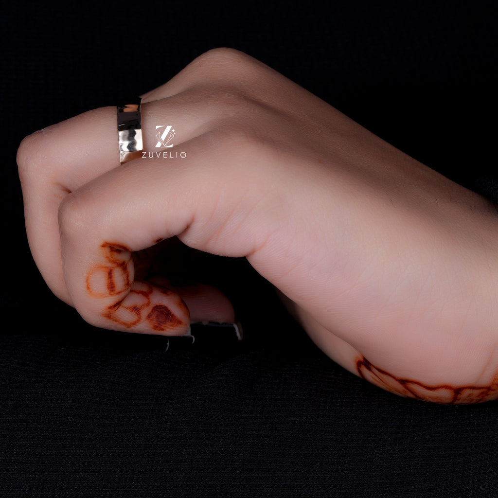 Unisex Textured Gold Band