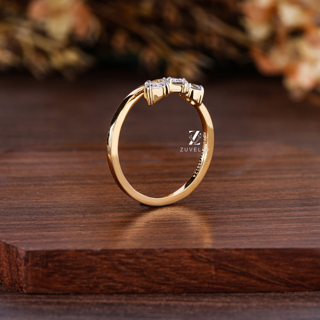 Marquise Emerald Round Ring - Zuvelio.com