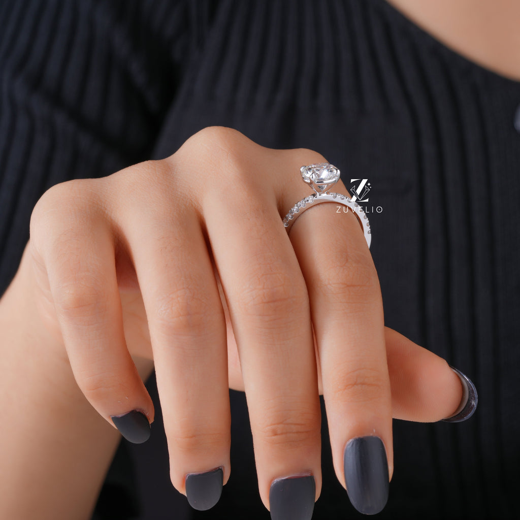 Round  Diamond Engagement Ring - Zuvelio.com