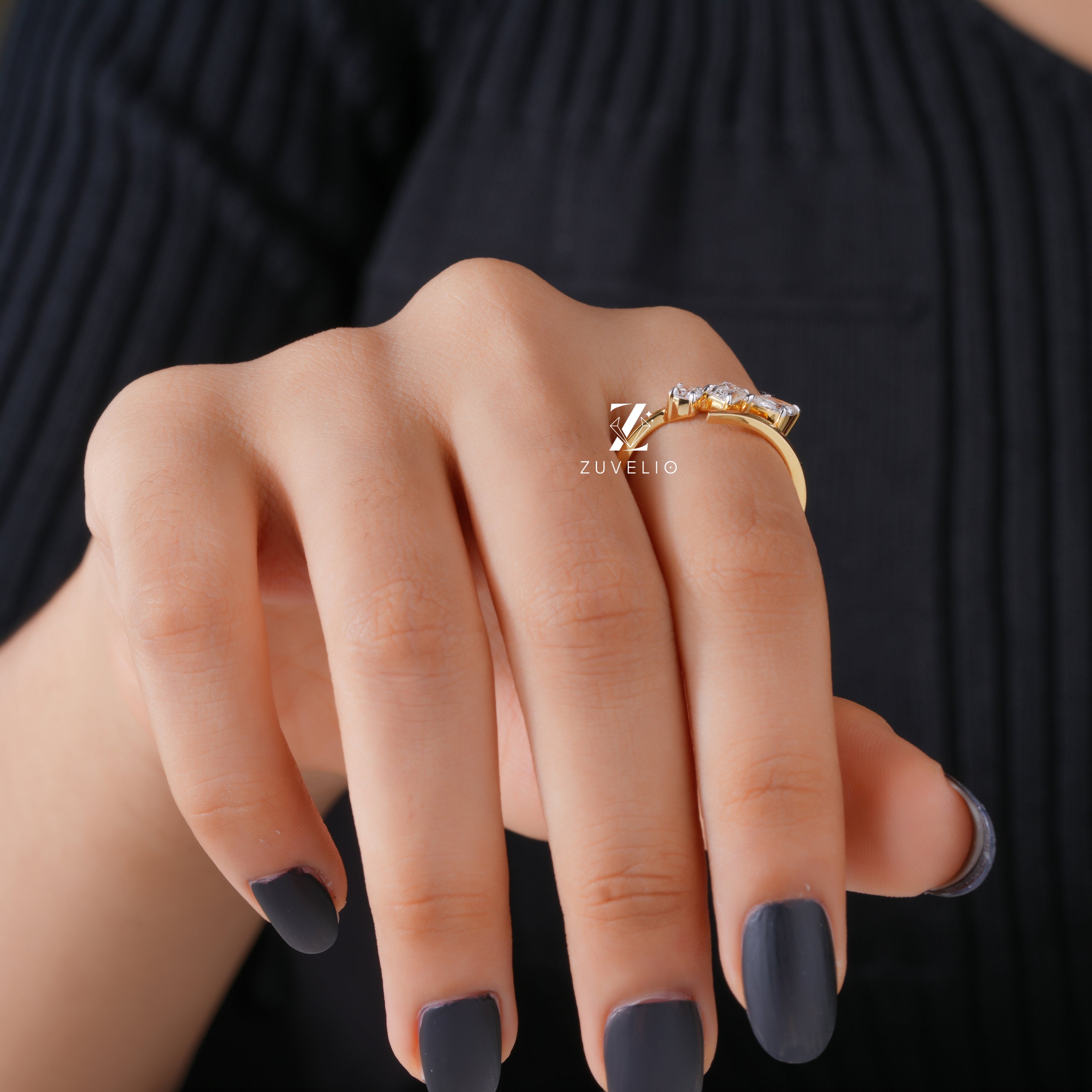 Marquise Emerald Round Ring - Zuvelio.com
