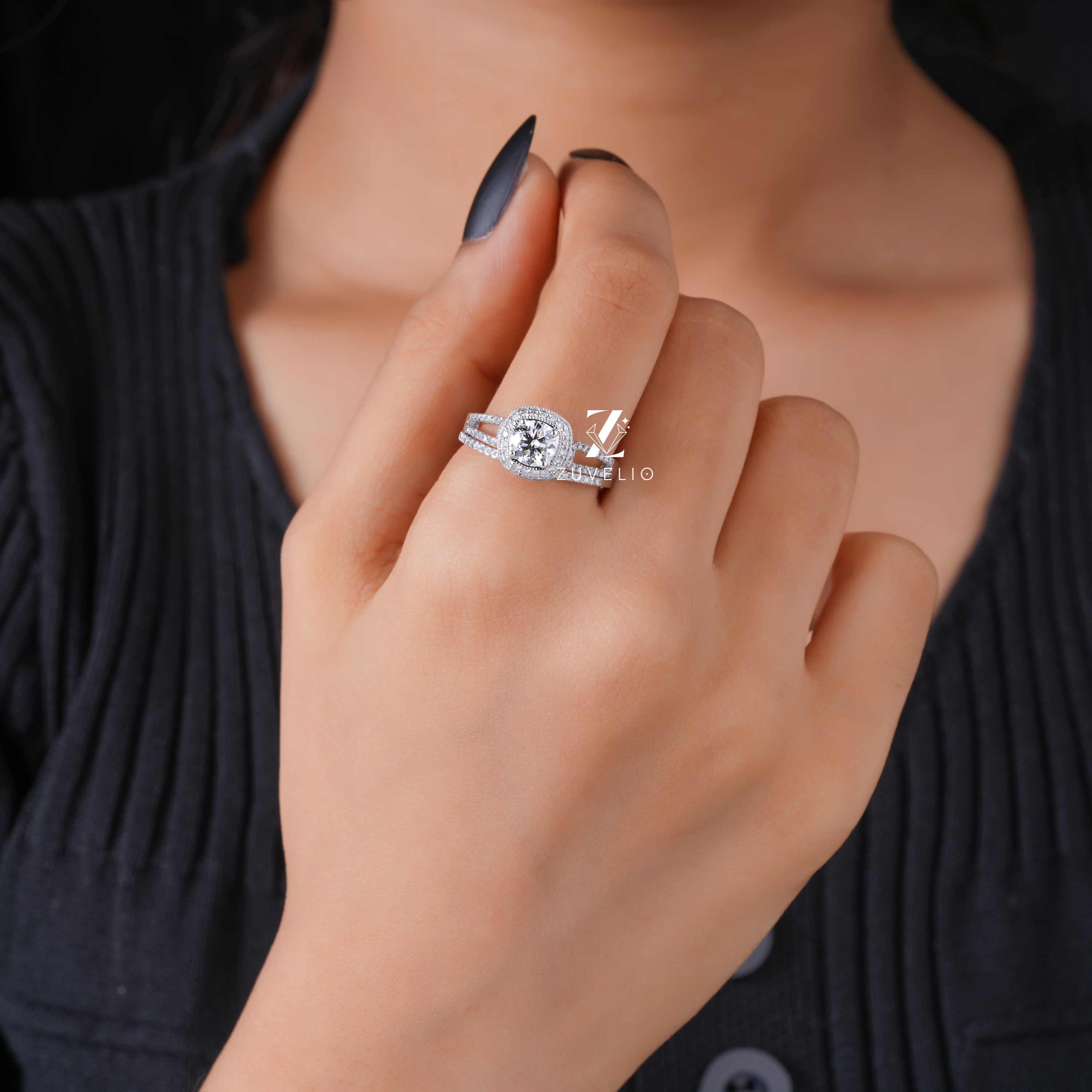 Round Halo Diamond Ring